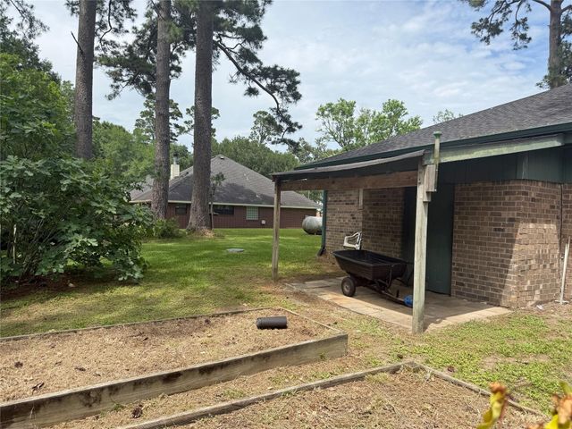 192 Sam Houston Loop, Point Blank, TX 77364