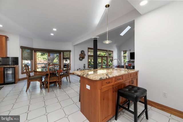 6 VANESSA CT, Cherry Hill, NJ 08003