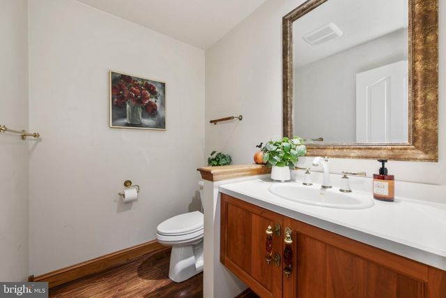 6 VANESSA CT, Cherry Hill, NJ 08003