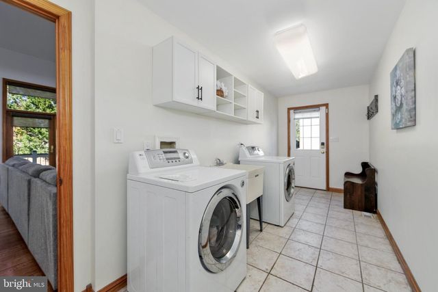 6 VANESSA CT, Cherry Hill, NJ 08003