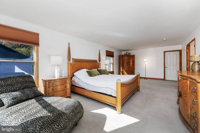 6 VANESSA CT, Cherry Hill, NJ 08003