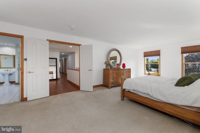 6 VANESSA CT, Cherry Hill, NJ 08003
