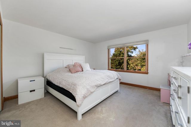 6 VANESSA CT, Cherry Hill, NJ 08003