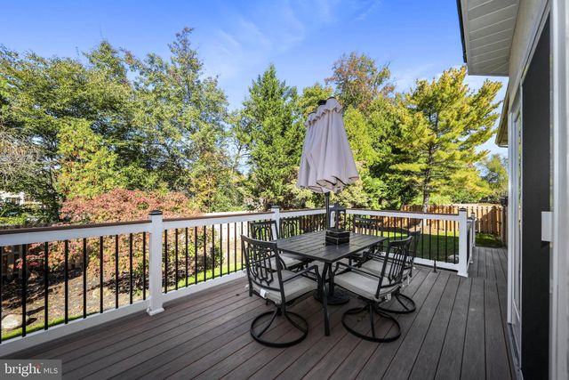 6 VANESSA CT, Cherry Hill, NJ 08003