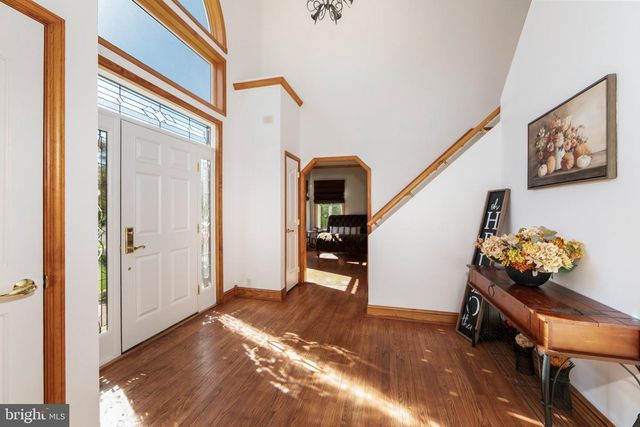 6 VANESSA CT, Cherry Hill, NJ 08003