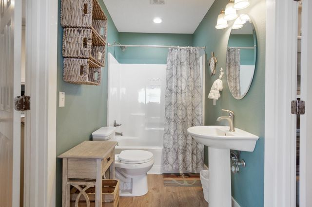 1958 Avenue I, Port Bolivar, TX 77650