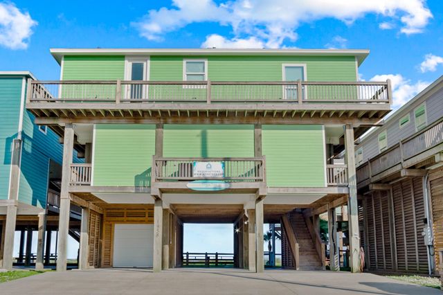 1958 Avenue I, Port Bolivar, TX 77650