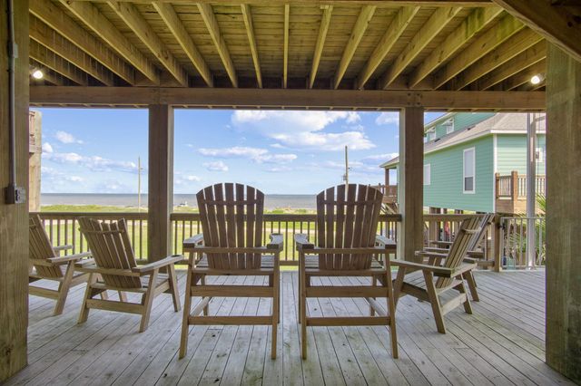 1958 Avenue I, Port Bolivar, TX 77650