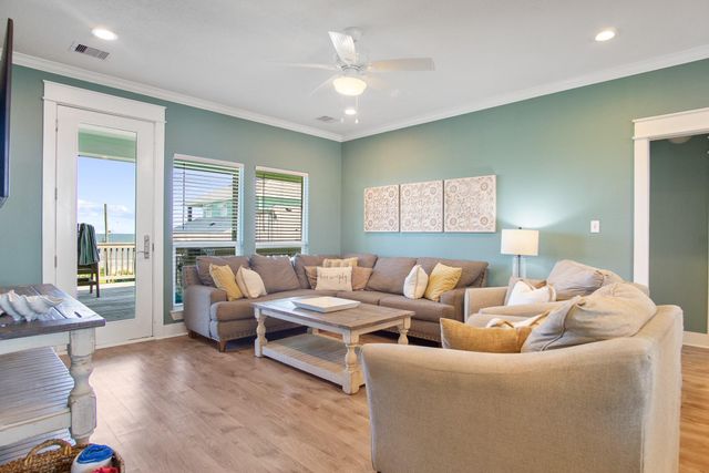 1958 Avenue I, Port Bolivar, TX 77650