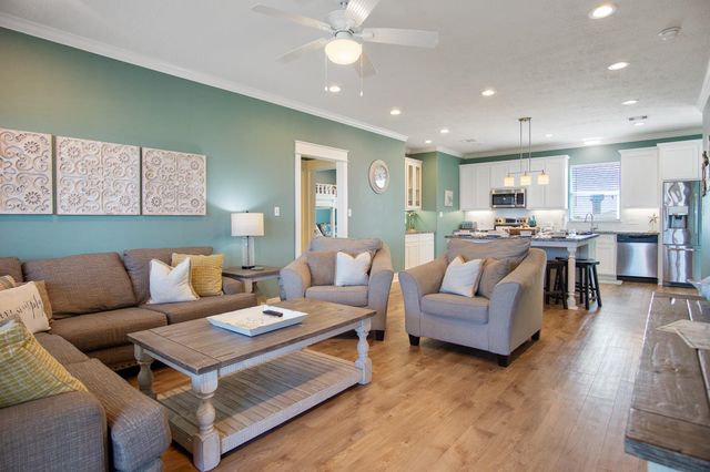 1958 Avenue I, Port Bolivar, TX 77650