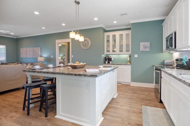 1958 Avenue I, Port Bolivar, TX 77650