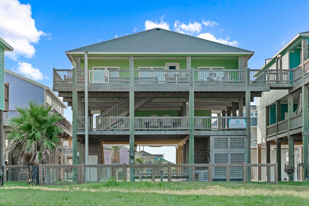 1958 Avenue I, Port Bolivar, TX 77650