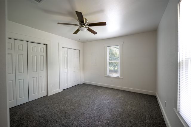 924 E Leuda Street, Fort Worth, TX 76104