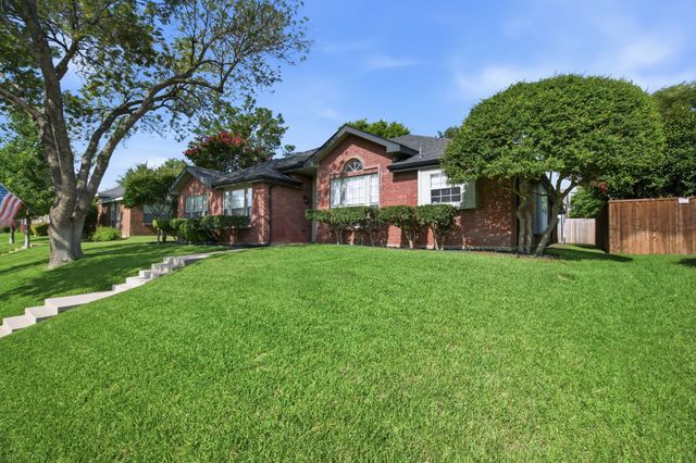 2074 Briarcliff Road, Lewisville, TX 75067