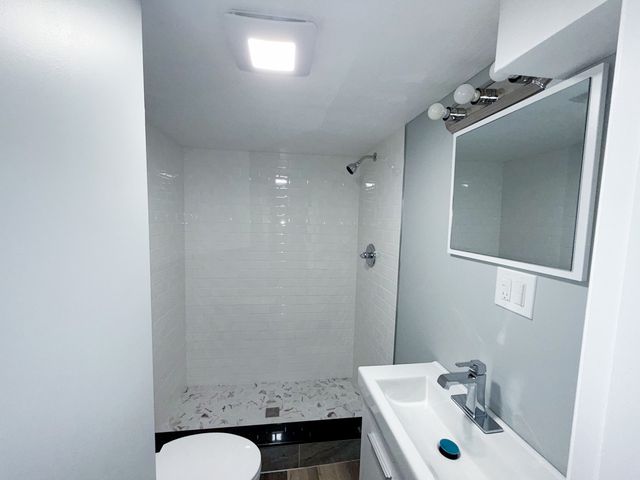 7252 S Wood Street, Chicago, IL 60636