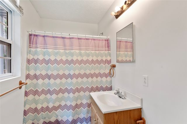 123 Sequayah Drive, Fair Play, SC 29643