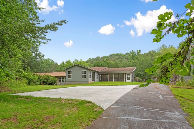 123 Sequayah Drive, Fair Play, SC 29643