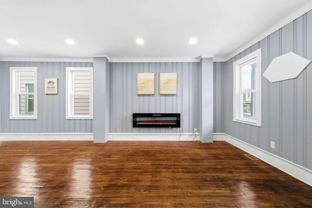 720 POWELL ST, Gloucester City, NJ 08030