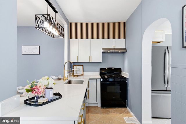 720 POWELL ST, Gloucester City, NJ 08030