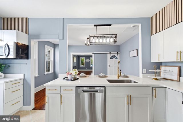 720 POWELL ST, Gloucester City, NJ 08030