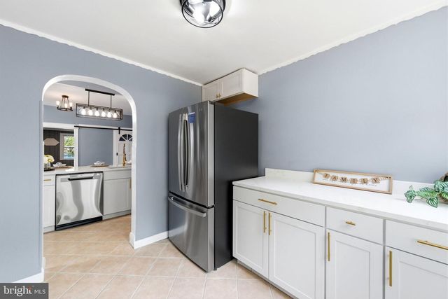 720 POWELL ST, Gloucester City, NJ 08030