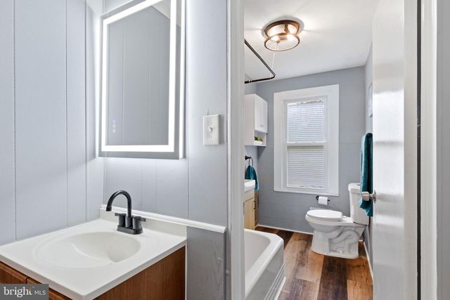 720 POWELL ST, Gloucester City, NJ 08030