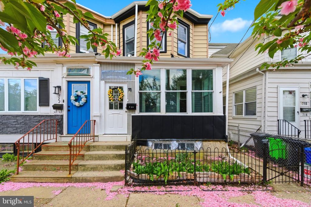 720 POWELL ST, Gloucester City, NJ 08030