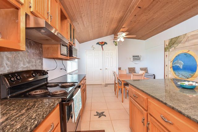 109 County Road 230, Sargent, TX 77414
