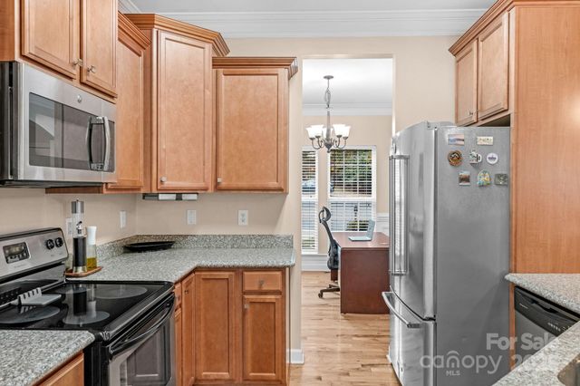 2805 Cross Tie Lane, Matthews, NC 28105