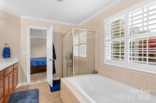 2805 Cross Tie Lane, Matthews, NC 28105