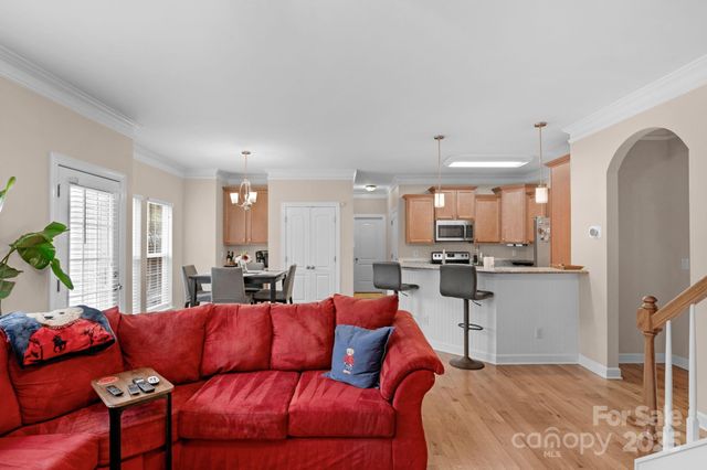 2805 Cross Tie Lane, Matthews, NC 28105