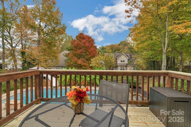 2805 Cross Tie Lane, Matthews, NC 28105