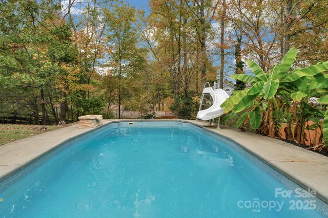 2805 Cross Tie Lane, Matthews, NC 28105