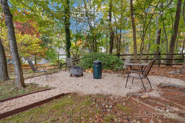 2805 Cross Tie Lane, Matthews, NC 28105