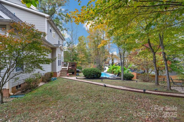 2805 Cross Tie Lane, Matthews, NC 28105