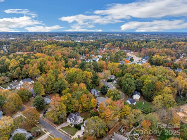 2805 Cross Tie Lane, Matthews, NC 28105