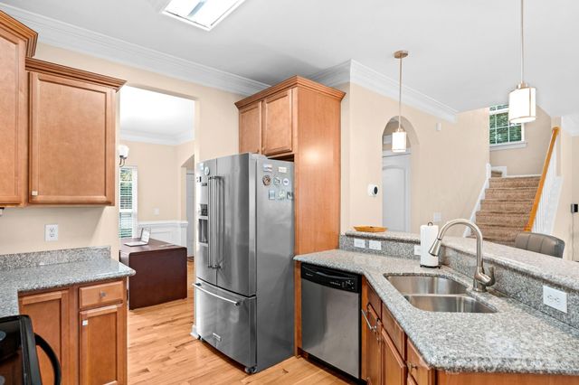 2805 Cross Tie Lane, Matthews, NC 28105