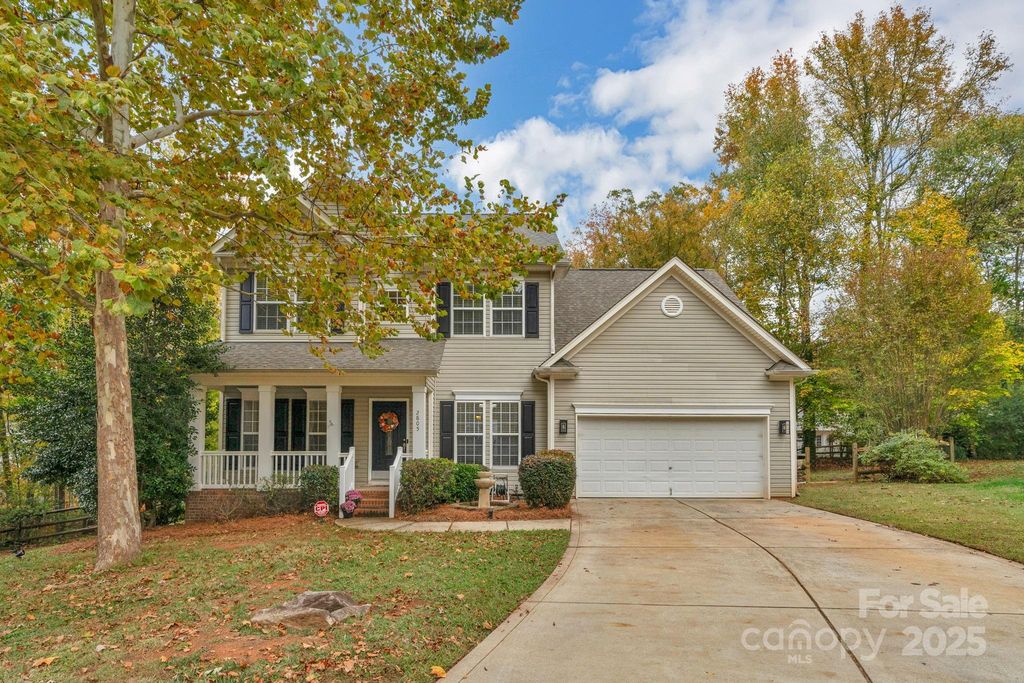 2805 Cross Tie Lane, Matthews, NC 28105