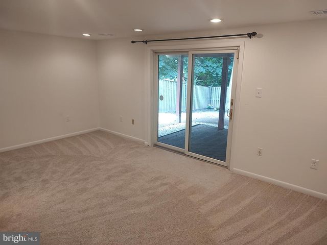 2869 SCHOOLHOUSE CIR, Silver Spring, MD 20902