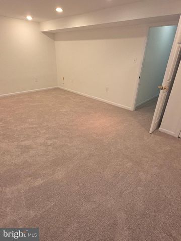 2869 SCHOOLHOUSE CIR, Silver Spring, MD 20902
