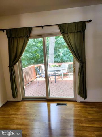 2869 SCHOOLHOUSE CIR, Silver Spring, MD 20902