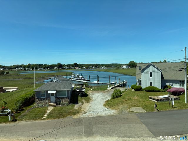 2 Buckingham Avenue, Old Saybrook, CT 06475