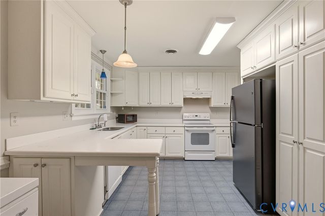 3900 Turner Woods Rd, Henrico, VA 23231