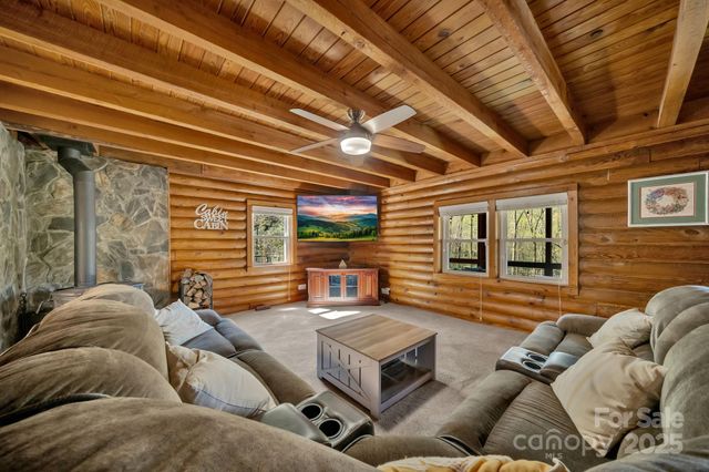 228 Marigold Lane, Hendersonville, NC 28792