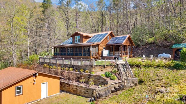 228 Marigold Lane, Hendersonville, NC 28792