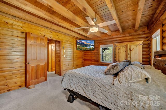 228 Marigold Lane, Hendersonville, NC 28792