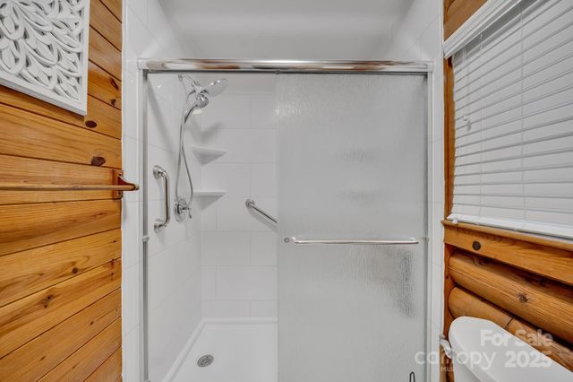 228 Marigold Lane, Hendersonville, NC 28792