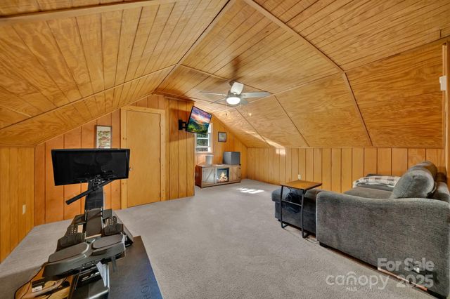 228 Marigold Lane, Hendersonville, NC 28792