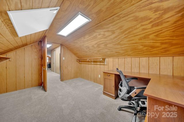 228 Marigold Lane, Hendersonville, NC 28792