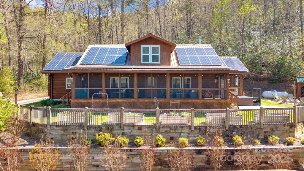 228 Marigold Lane, Hendersonville, NC 28792
